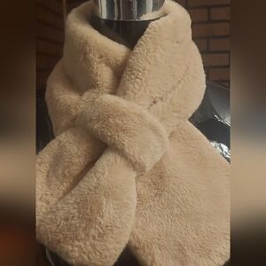 Chic Beige Soft Faux Fur Scarf